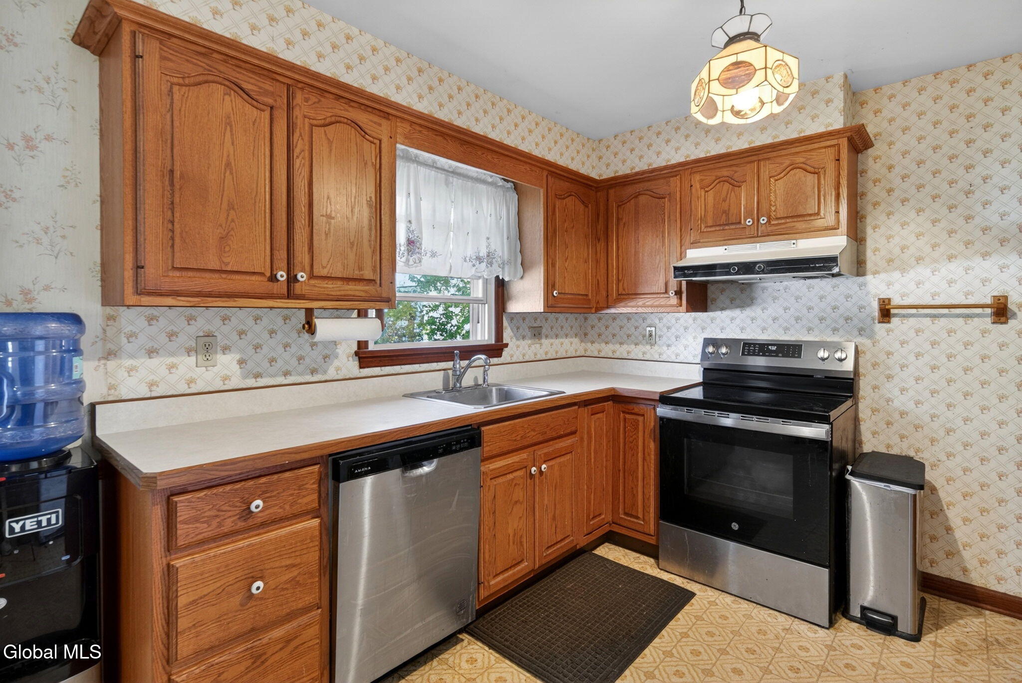 5 Alta Road Colonie, NY 12304 - Photo 6 of 23 6-web-or-mls-006-006_DSC02883