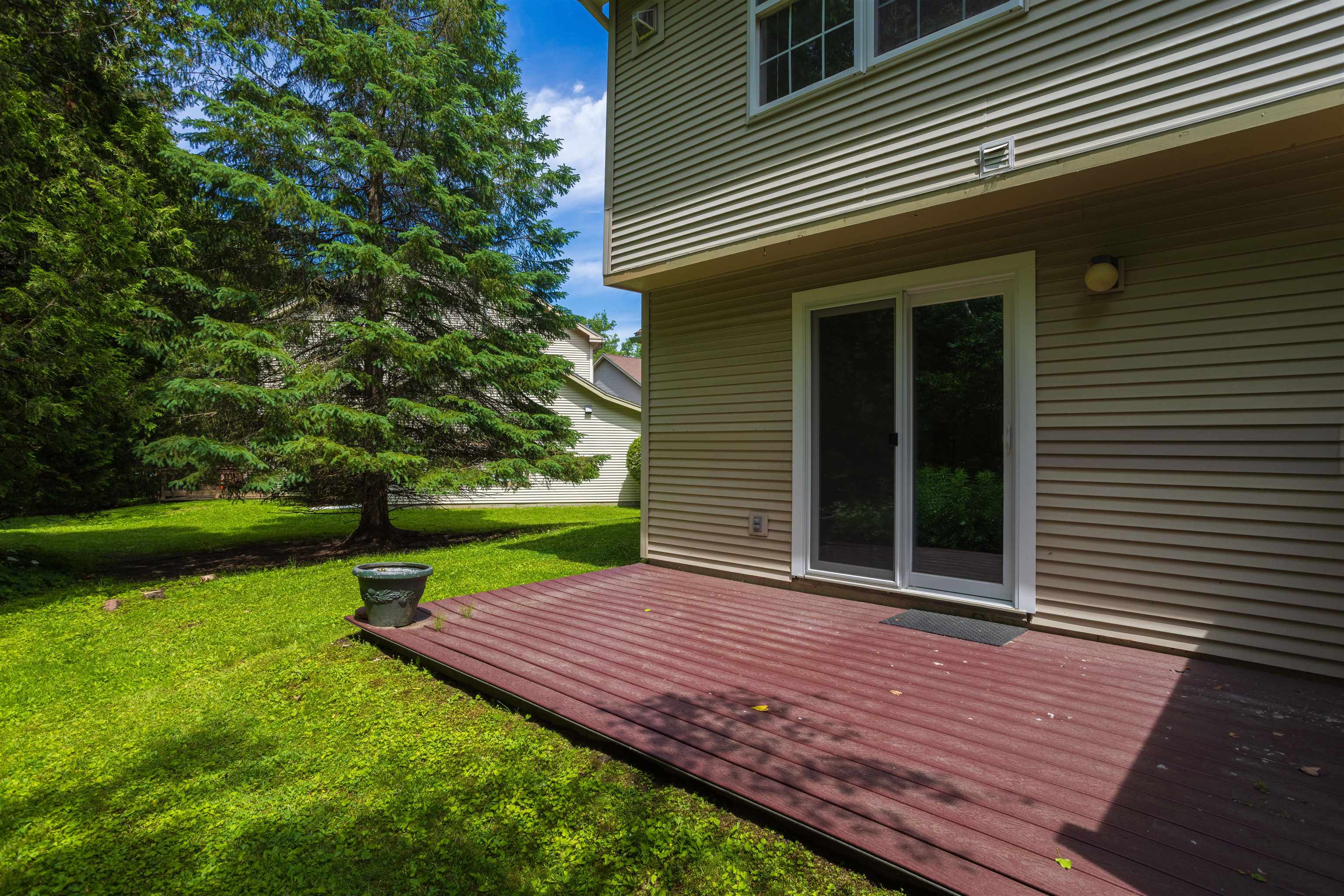 331 Cedar Lane Williston, VT 05495 - Photo 25 of 33