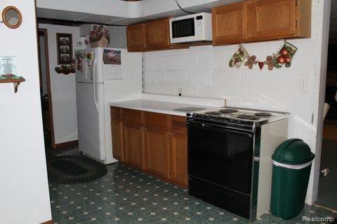 2162 South Custer Road Monroe, MI 48161 - Photo 23 of 31 IMG_0660.jpg