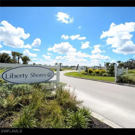 $279,900 | 821 General Chesty Puller Court, LaBelle, FL 33935