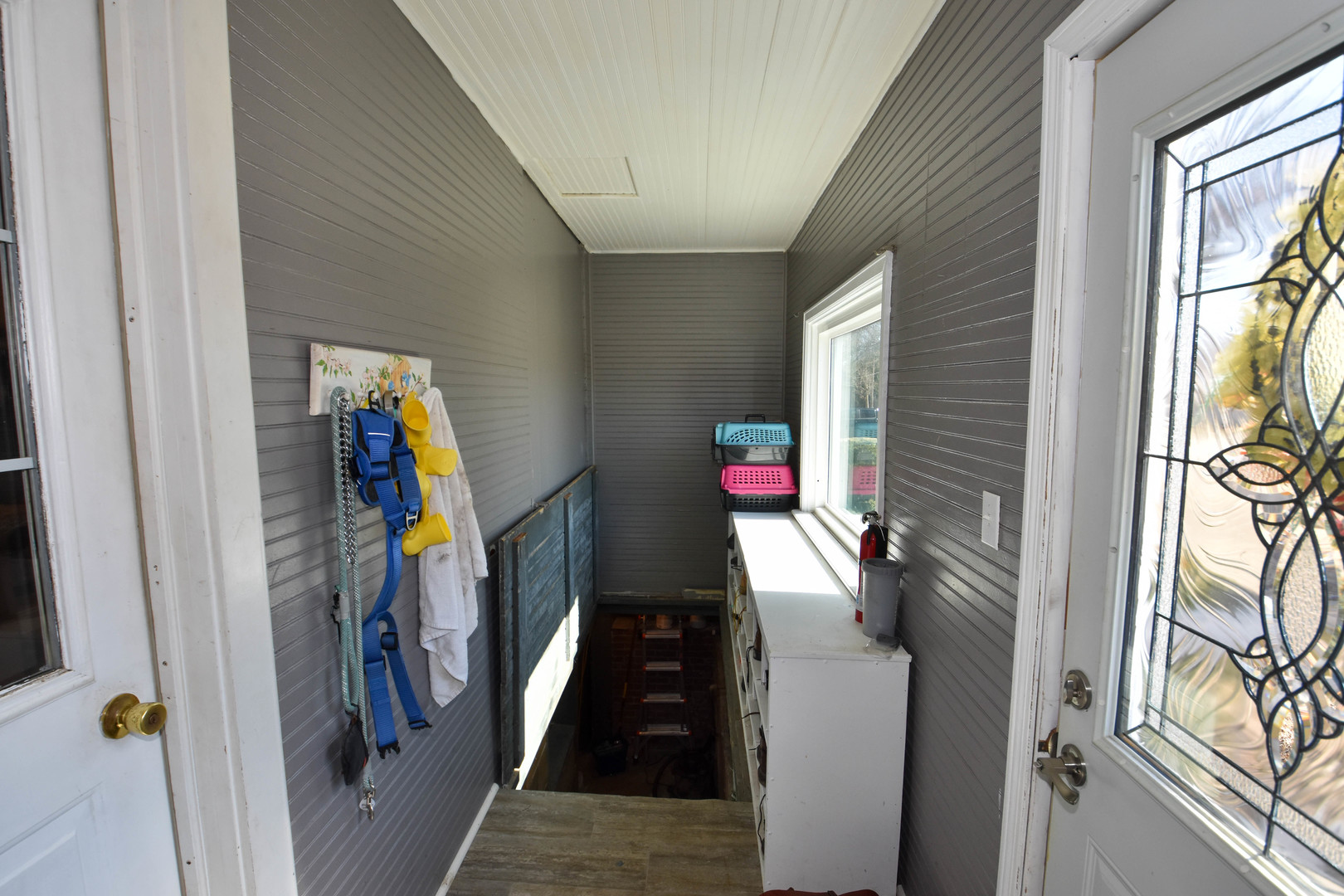 610 North Main Street Le Roy, IL 61752 - Photo 22 of 22 a view of a hallway with furniture and stairs