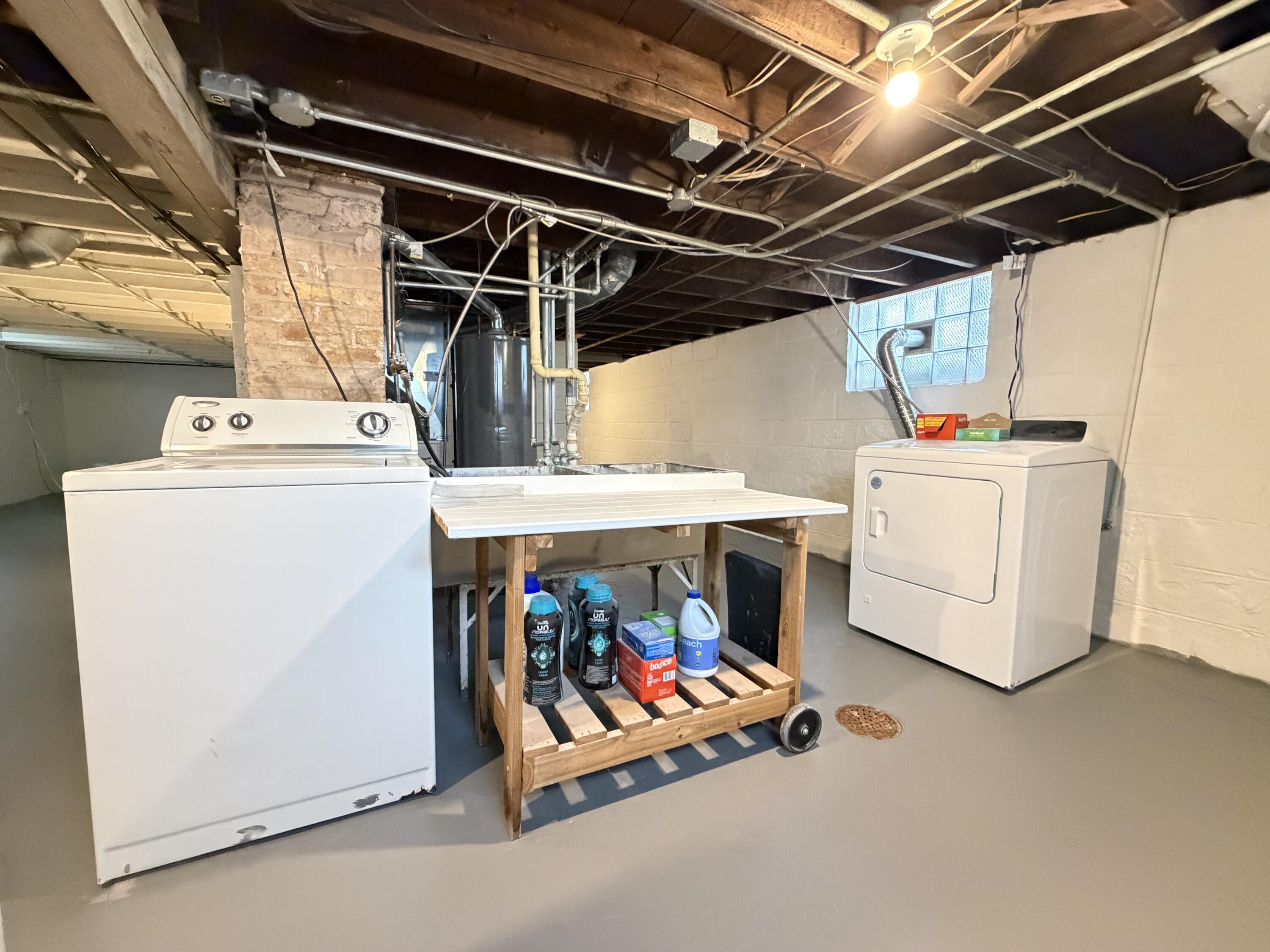 3824 Lindermann Avenue Racine, WI 53405 - Photo 19 of 22 Laundry