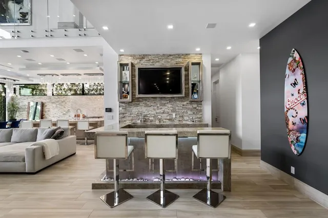 $12,495,000 | 2437 Delmar Place, Fort Lauderdale, FL 33301