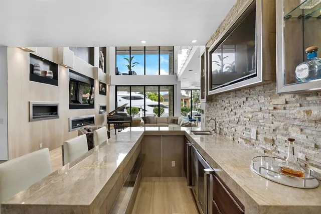 $12,495,000 | 2437 Delmar Place, Fort Lauderdale, FL 33301