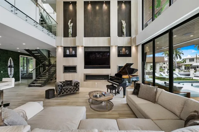 $12,495,000 | 2437 Delmar Place, Fort Lauderdale, FL 33301