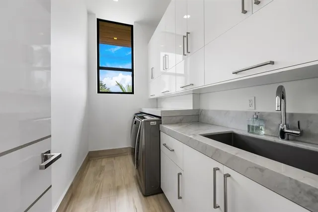 $12,495,000 | 2437 Delmar Place, Fort Lauderdale, FL 33301