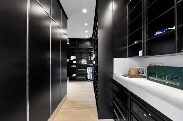 $12,495,000 | 2437 Delmar Place, Fort Lauderdale, FL 33301