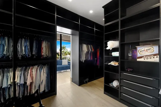 $12,495,000 | 2437 Delmar Place, Fort Lauderdale, FL 33301