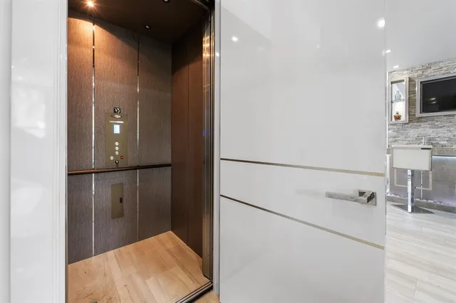 $12,495,000 | 2437 Delmar Place, Fort Lauderdale, FL 33301