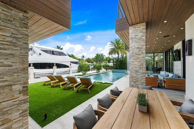 $12,495,000 | 2437 Delmar Place, Fort Lauderdale, FL 33301