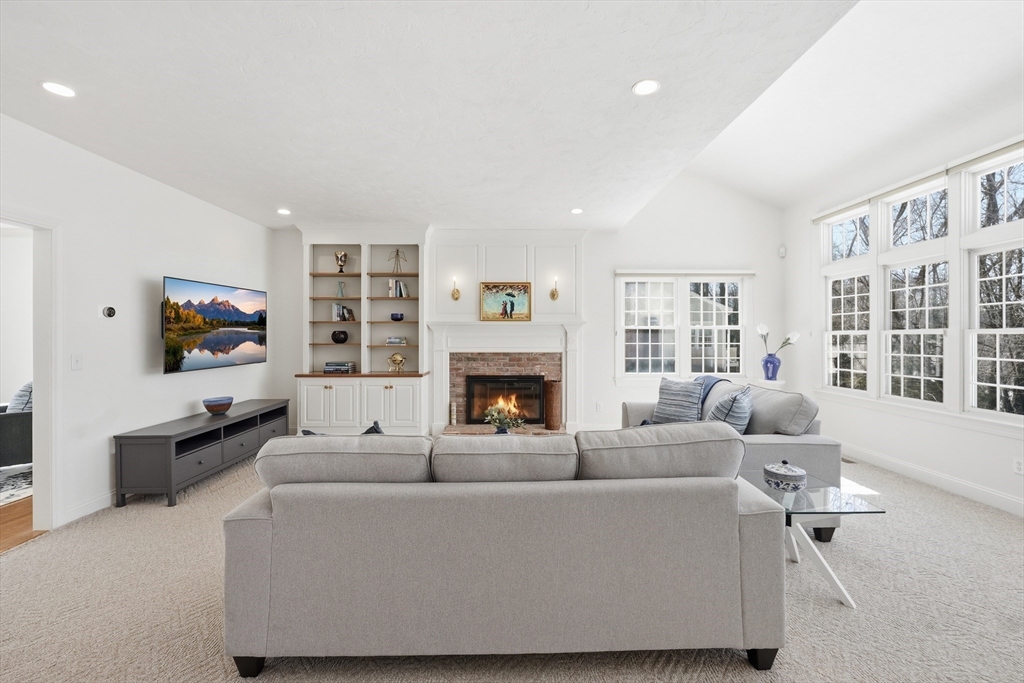 38 Keyes House Road Shrewsbury, MA 01545 - Photo 14 of 42