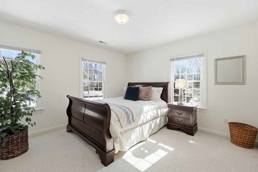 38 Keyes House Road Shrewsbury, MA 01545 - Photo 33 of 42