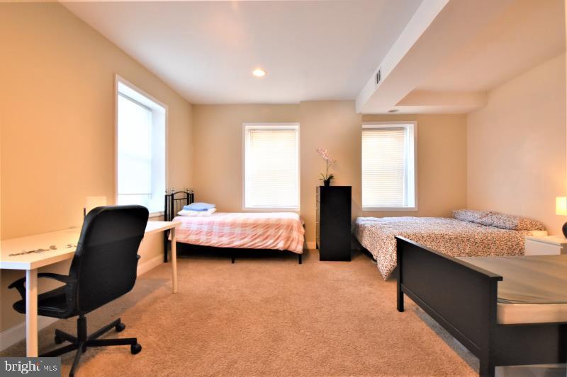 5241 Gainor Road Philadelphia, PA 19131 - Photo 14 of 35