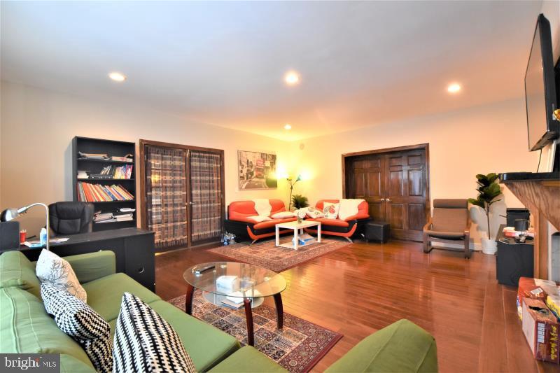 5241 Gainor Road Philadelphia, PA 19131 - Photo 18 of 35