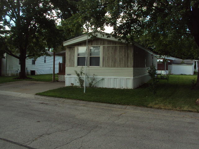 6057 Sebring Warner Road, Unit 142 Greenville, OH 45331 - Photo 3 of 13