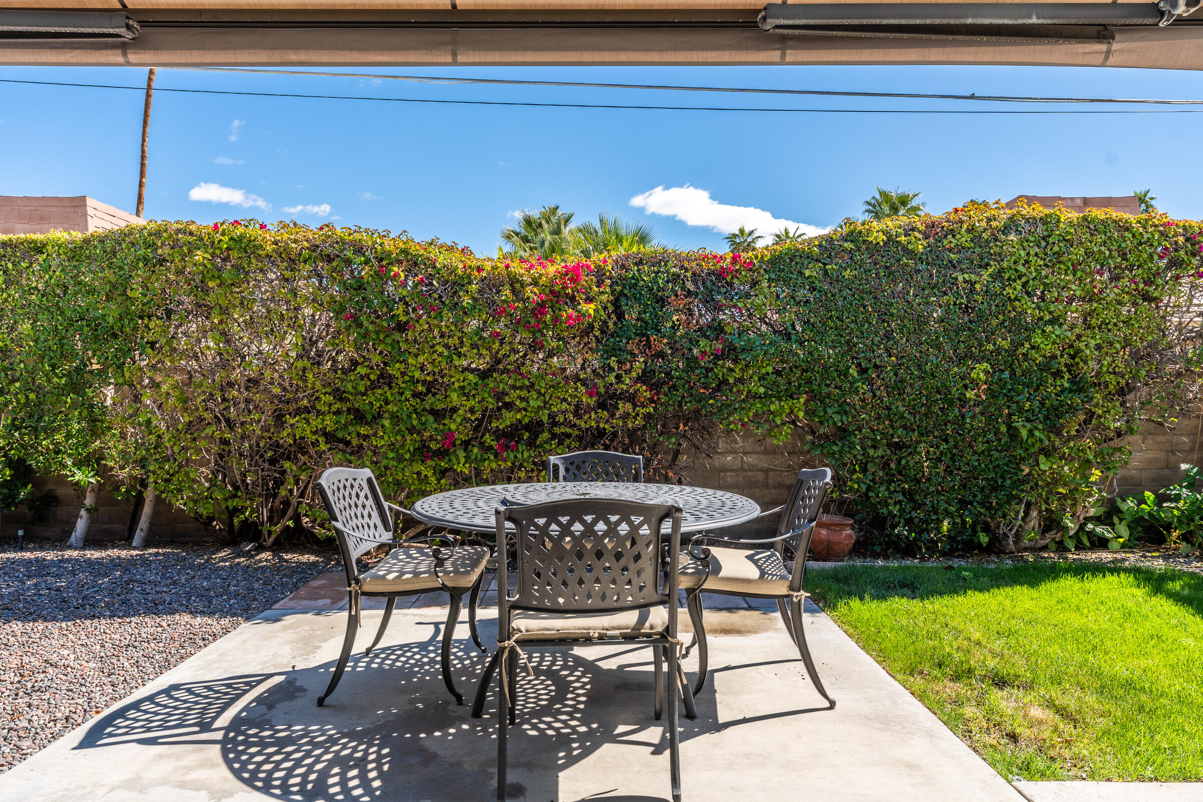 1111 East Ramon Road, Unit 29 Palm Springs, CA 92264 - Photo 24 of 39 Big Private Yard