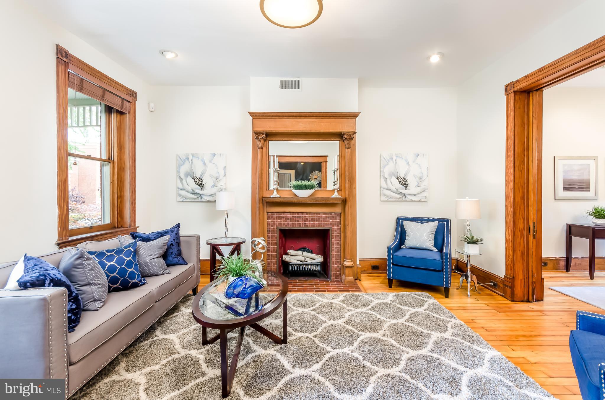 507 7th Street Southeast Washington, DC 20003 - Photo 4 of 34 Original unpainted pocket doors
