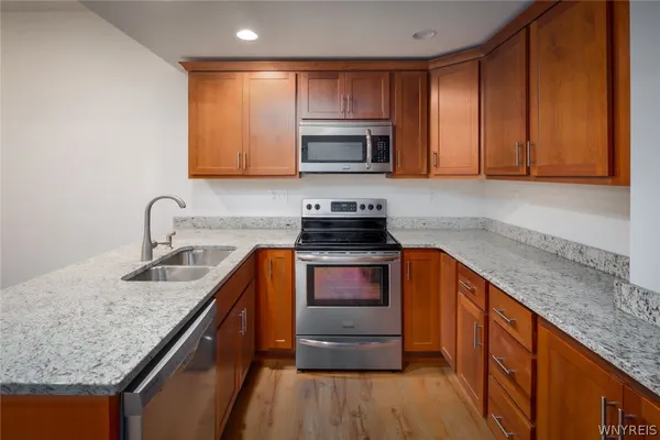 $1,425 | 591 Terrace Boulevard, Unit G9, Lancaster, NY 14043