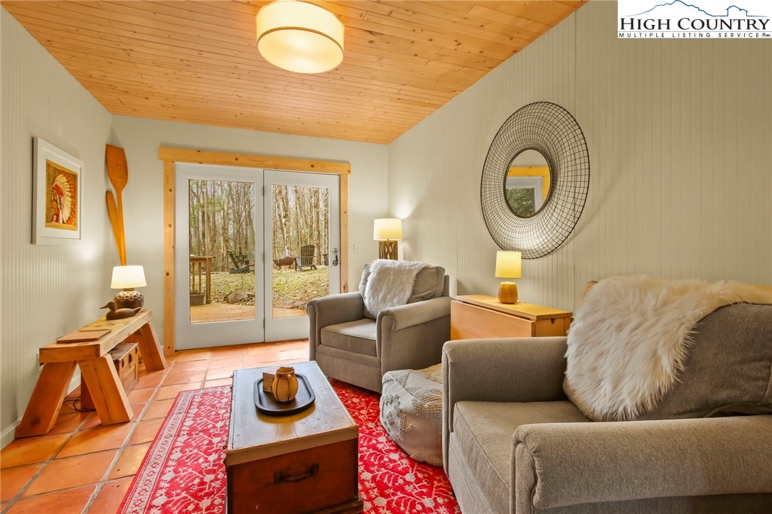 423 Little Creekside Road Banner Elk, NC 28604 - Photo 17 of 49 Gallery Image 17
