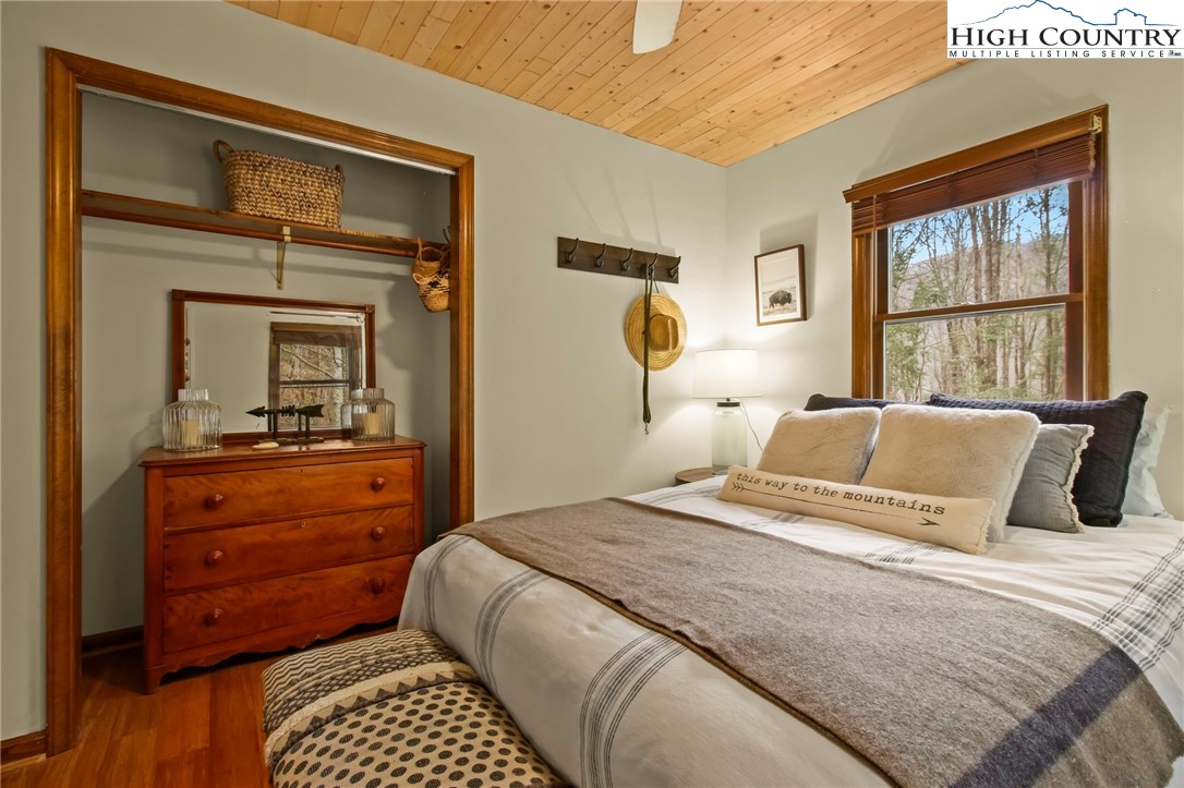 423 Little Creekside Road Banner Elk, NC 28604 - Photo 28 of 49 Gallery Image 28
