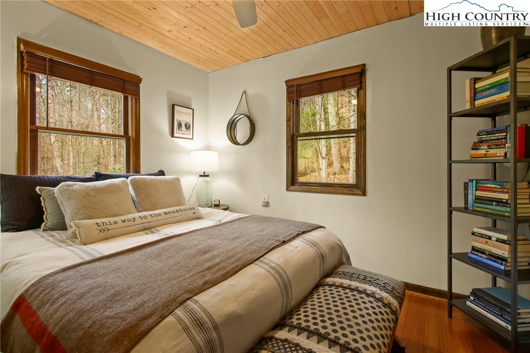 423 Little Creekside Road Banner Elk, NC 28604 - Photo 30 of 49 Gallery Image 30