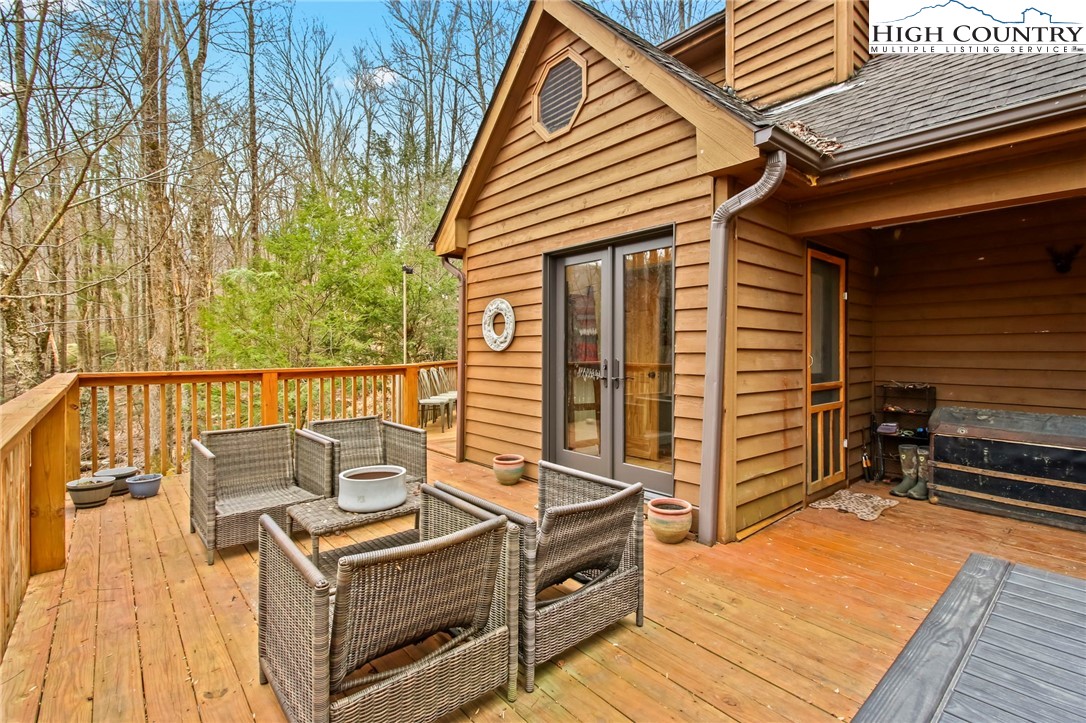 423 Little Creekside Road Banner Elk, NC 28604 - Photo 34 of 49 Gallery Image 34