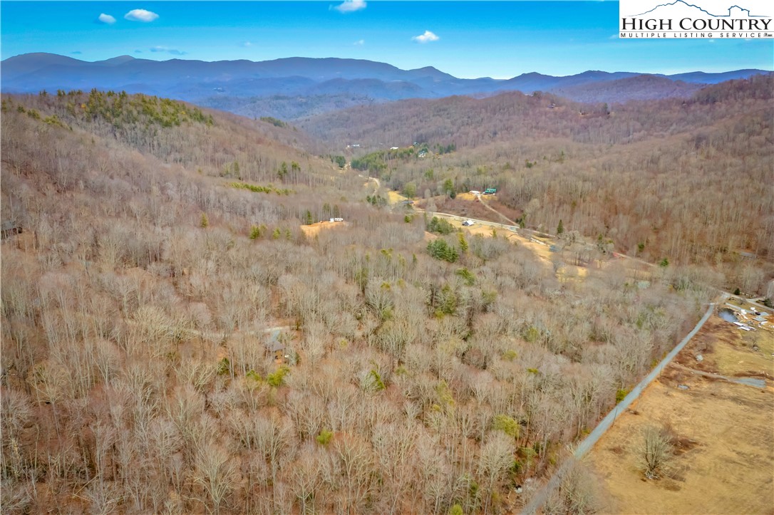 423 Little Creekside Road Banner Elk, NC 28604 - Photo 47 of 49 Gallery Image 47