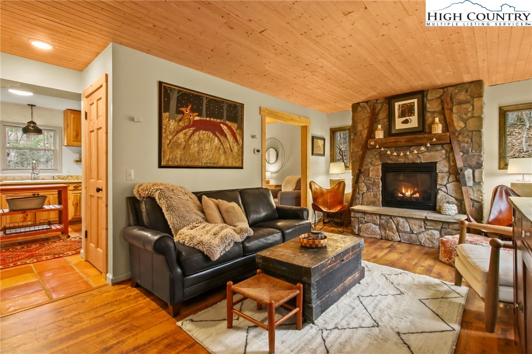 423 Little Creekside Road Banner Elk, NC 28604 - Photo 6 of 49 Gallery Image 6