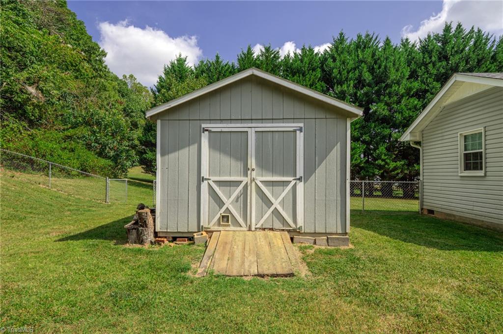 2525 Tobaccoville Road Rural Hall, NC 27045 - Photo 9 of 41