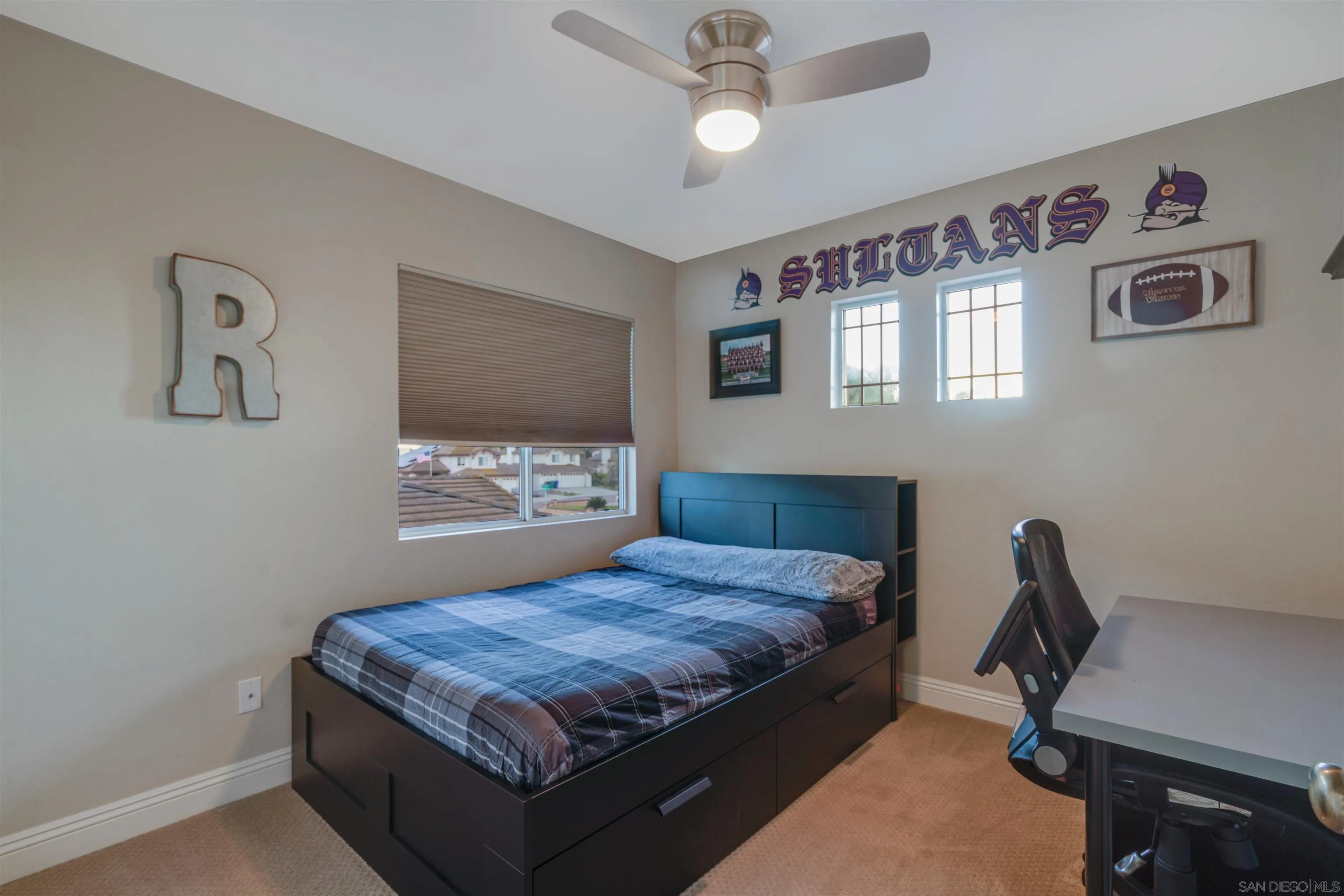 10229 Pinon Place Lakeside, CA 92040 - Photo 30 of 33 a bedroom with a bed and a desk