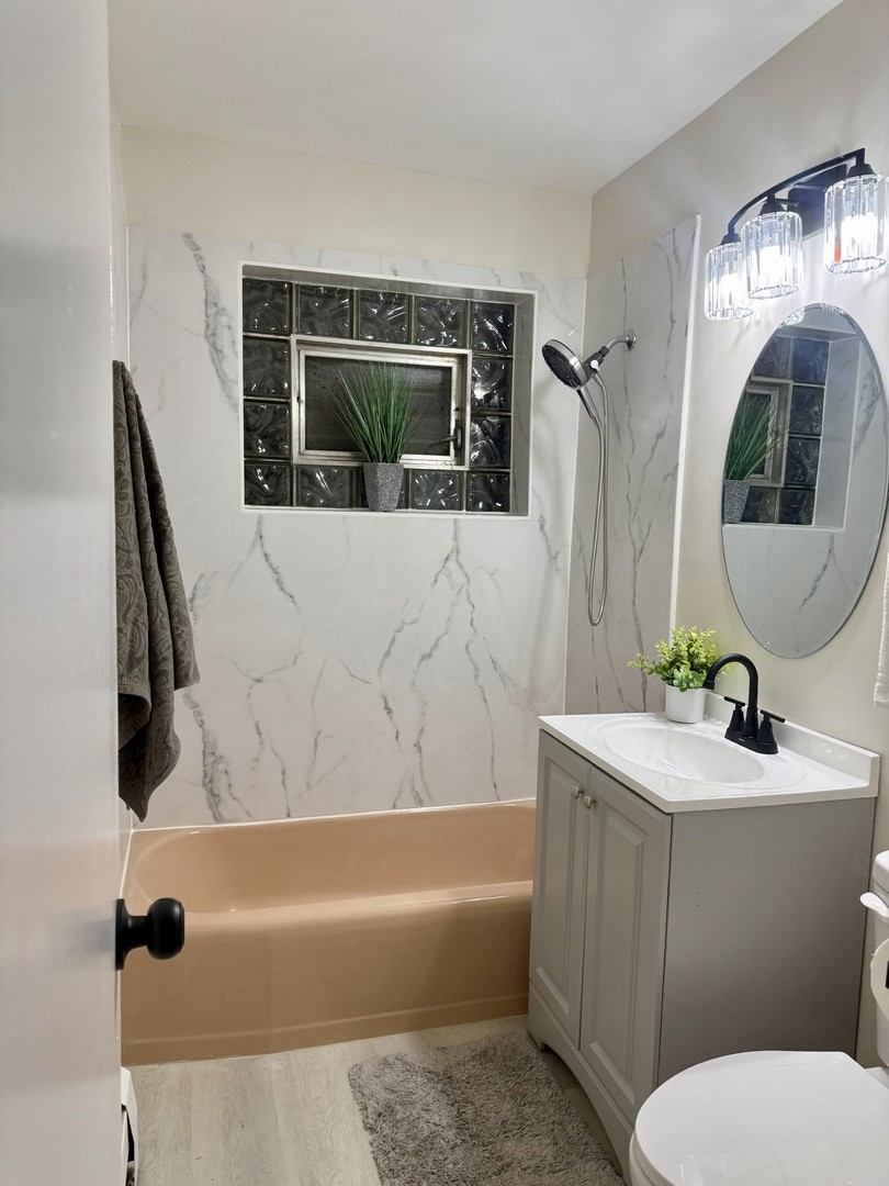 2308 Oakton Street, Unit 2 Park Ridge, IL 60068 - Photo 5 of 13