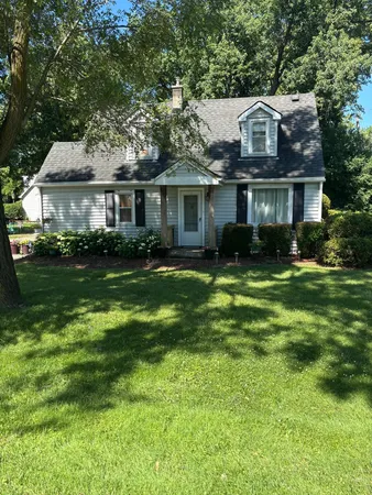 $324,900 | 7522 Arlene Avenue, Willowbrook, IL 60527