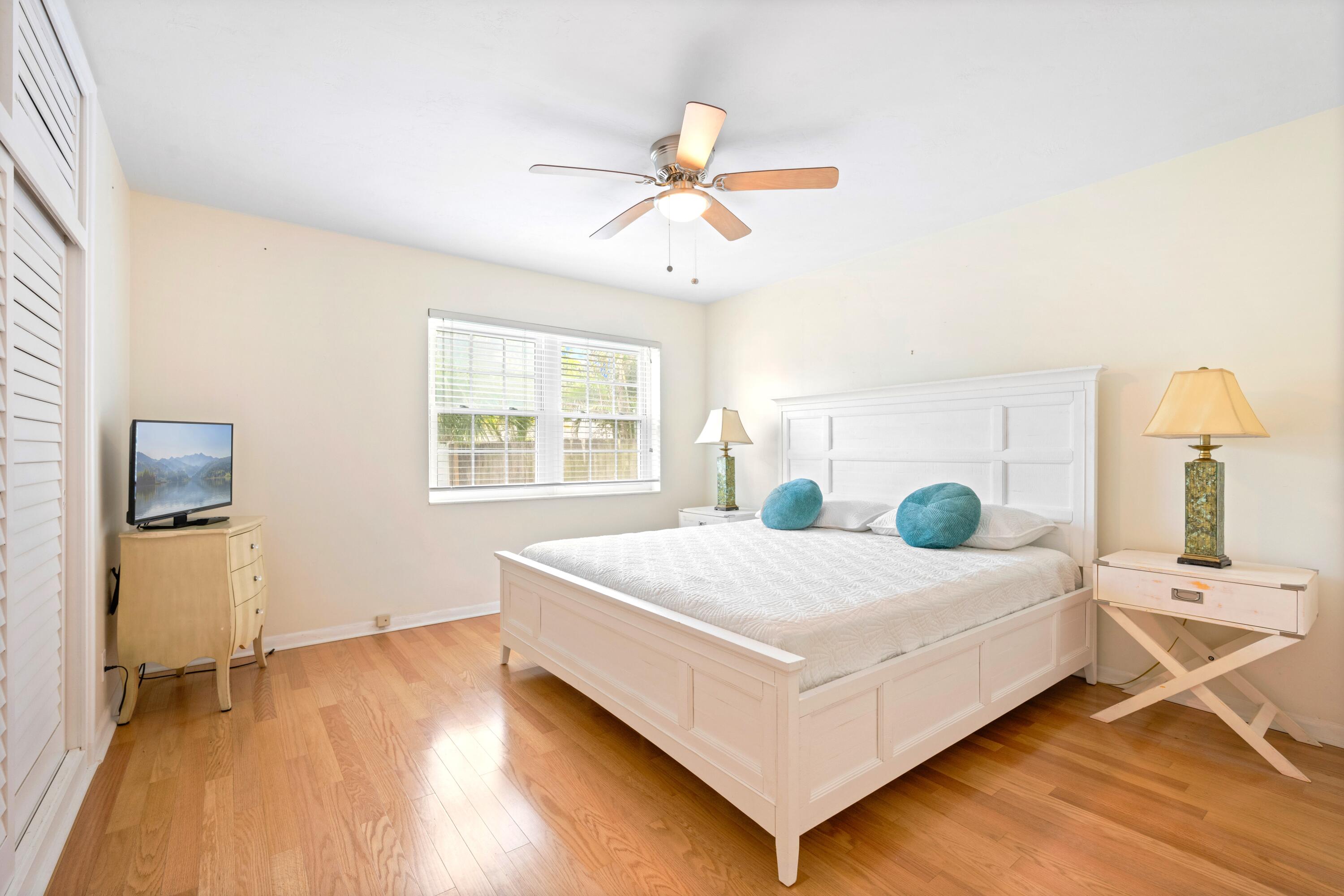 430 Neptune Road Juno Beach, FL 33408 - Photo 10 of 29 430 Neptune Road, Juno Beach (12)