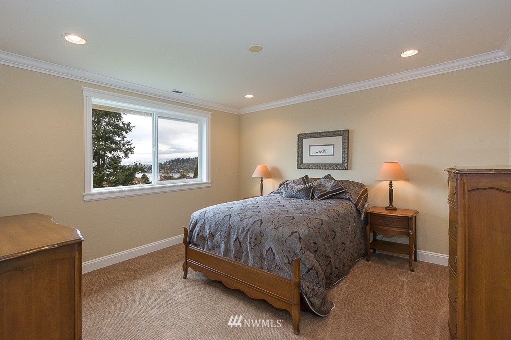 1004 North 28th Place Renton, WA 98056 - Photo 17 of 25