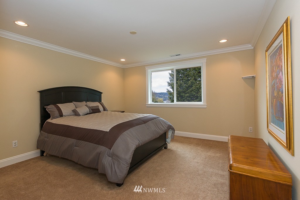 1004 North 28th Place Renton, WA 98056 - Photo 19 of 25