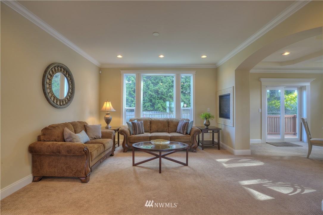 1004 North 28th Place Renton, WA 98056 - Photo 5 of 25