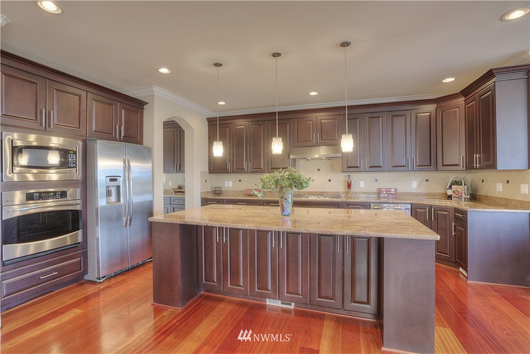 1004 North 28th Place Renton, WA 98056 - Photo 7 of 25