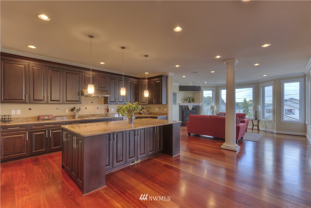1004 North 28th Place Renton, WA 98056 - Photo 8 of 25