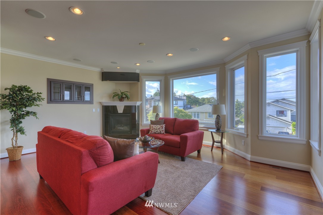1004 North 28th Place Renton, WA 98056 - Photo 10 of 25