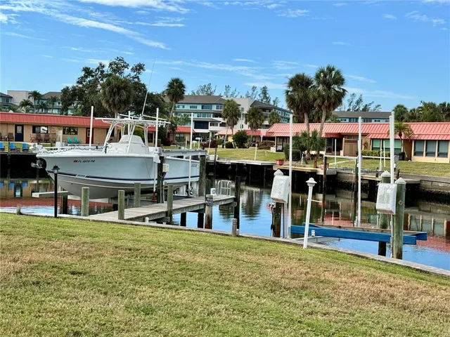 $289,000 | 4104 Catalina Drive, Bradenton, FL 34210