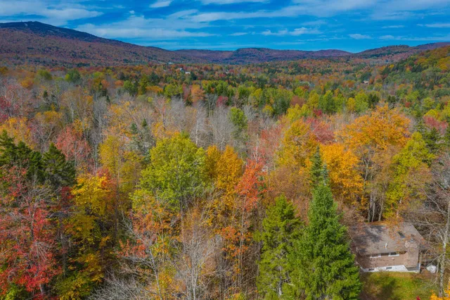 $497,500 | 28 Country Club Road, West Dover, VT 05356