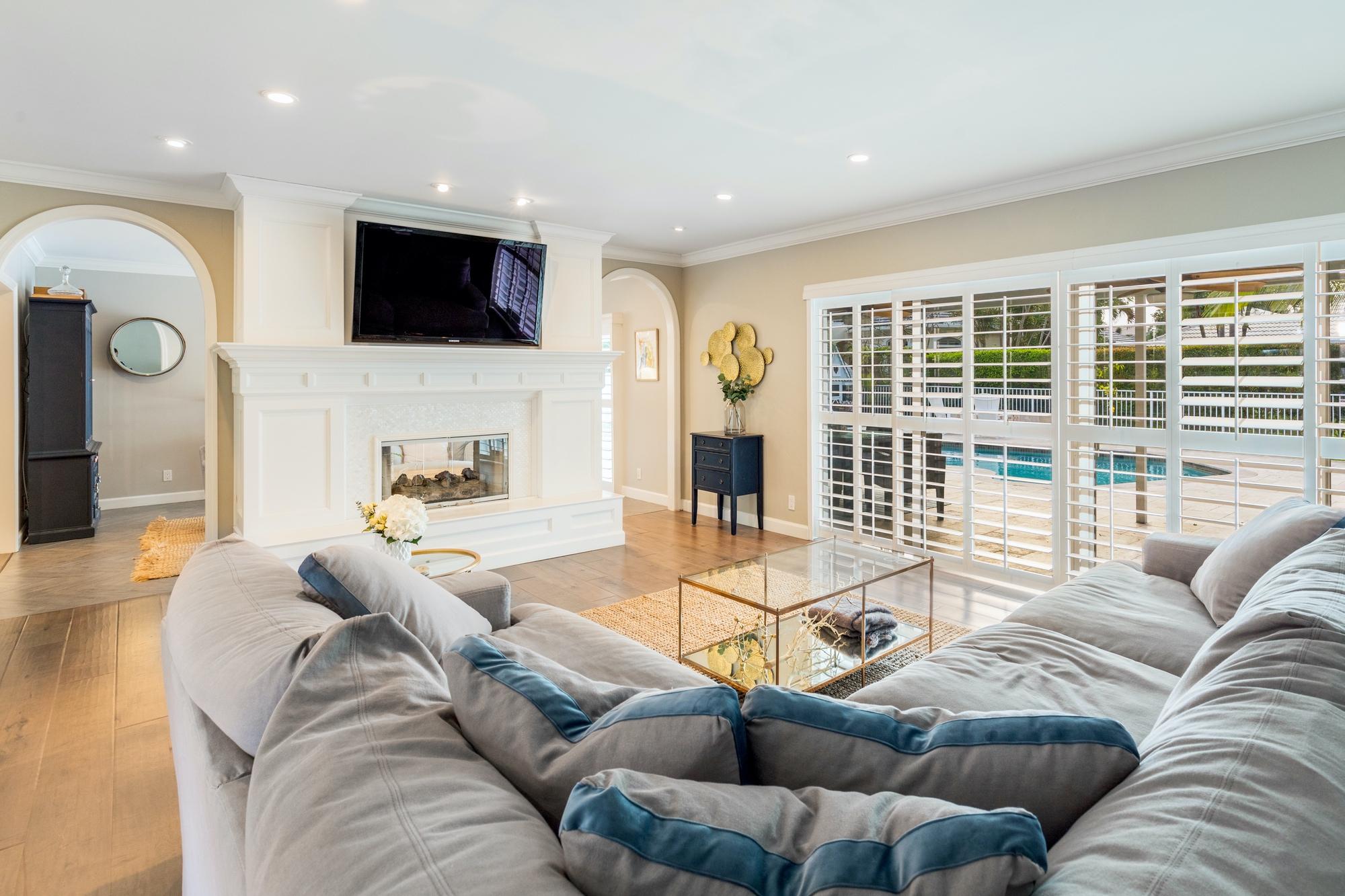2299 Acorn Palm Road Boca Raton, FL 33432 - Photo 10 of 21 Living Room 1