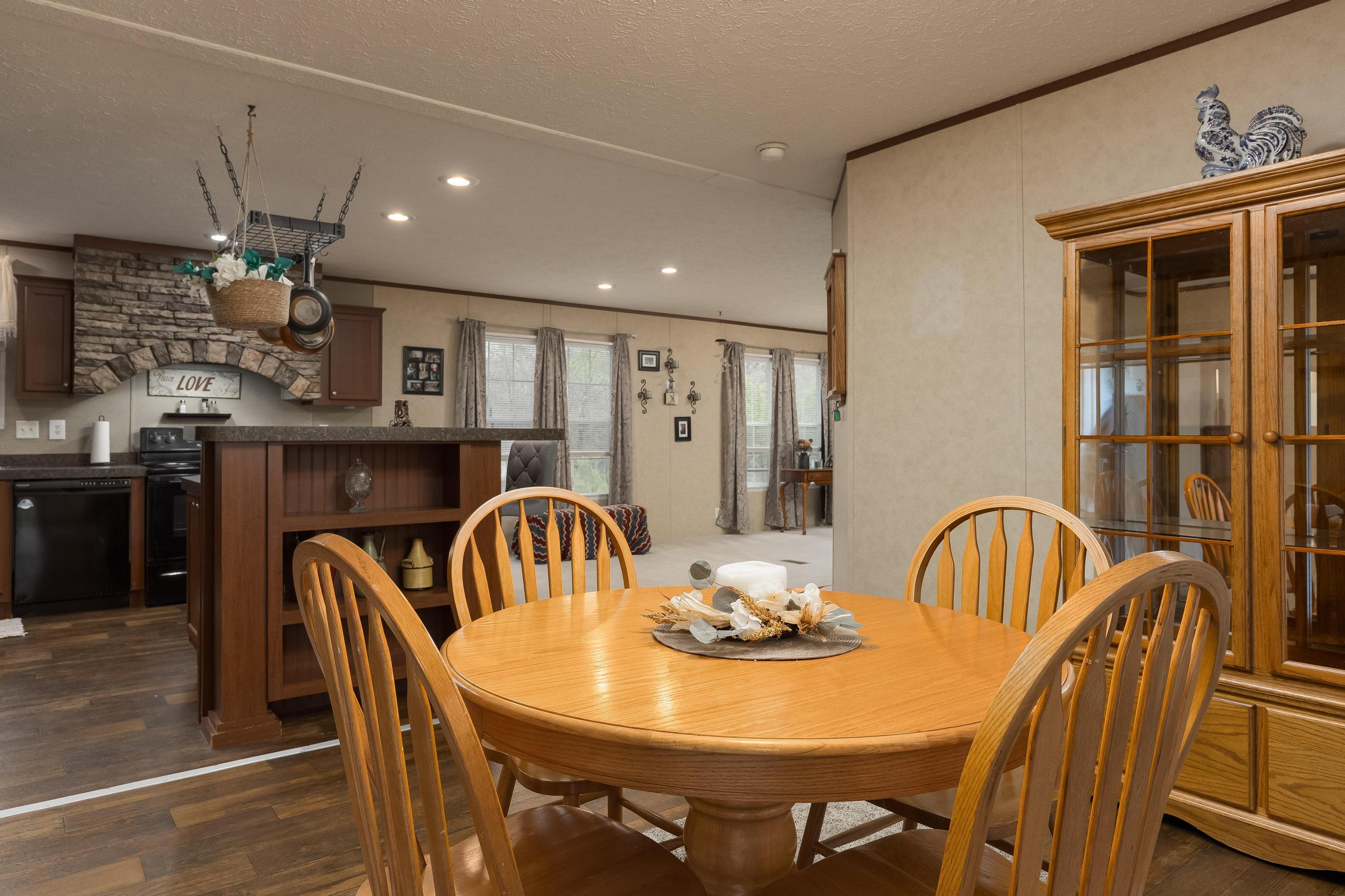 511 Howard Road Decatur, TN 37322 - Photo 3 of 14 2b