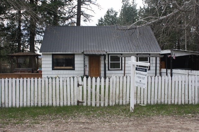 617 North 1st Street Springdale, WA 99173 - Photo 5 of 15 Gallery Image 5