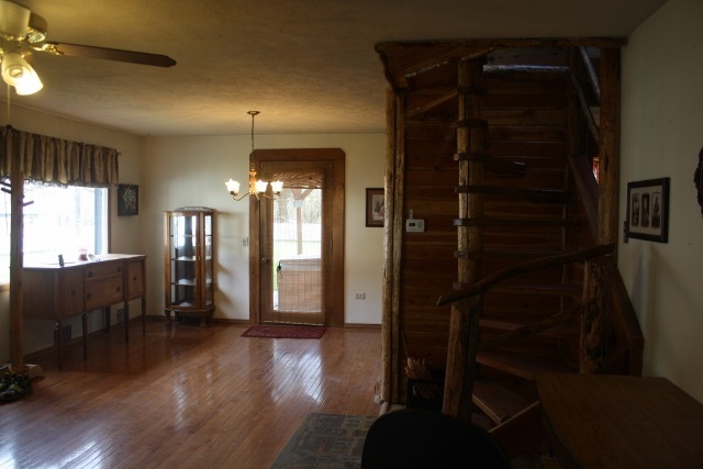 617 North 1st Street Springdale, WA 99173 - Photo 7 of 15 Gallery Image 7
