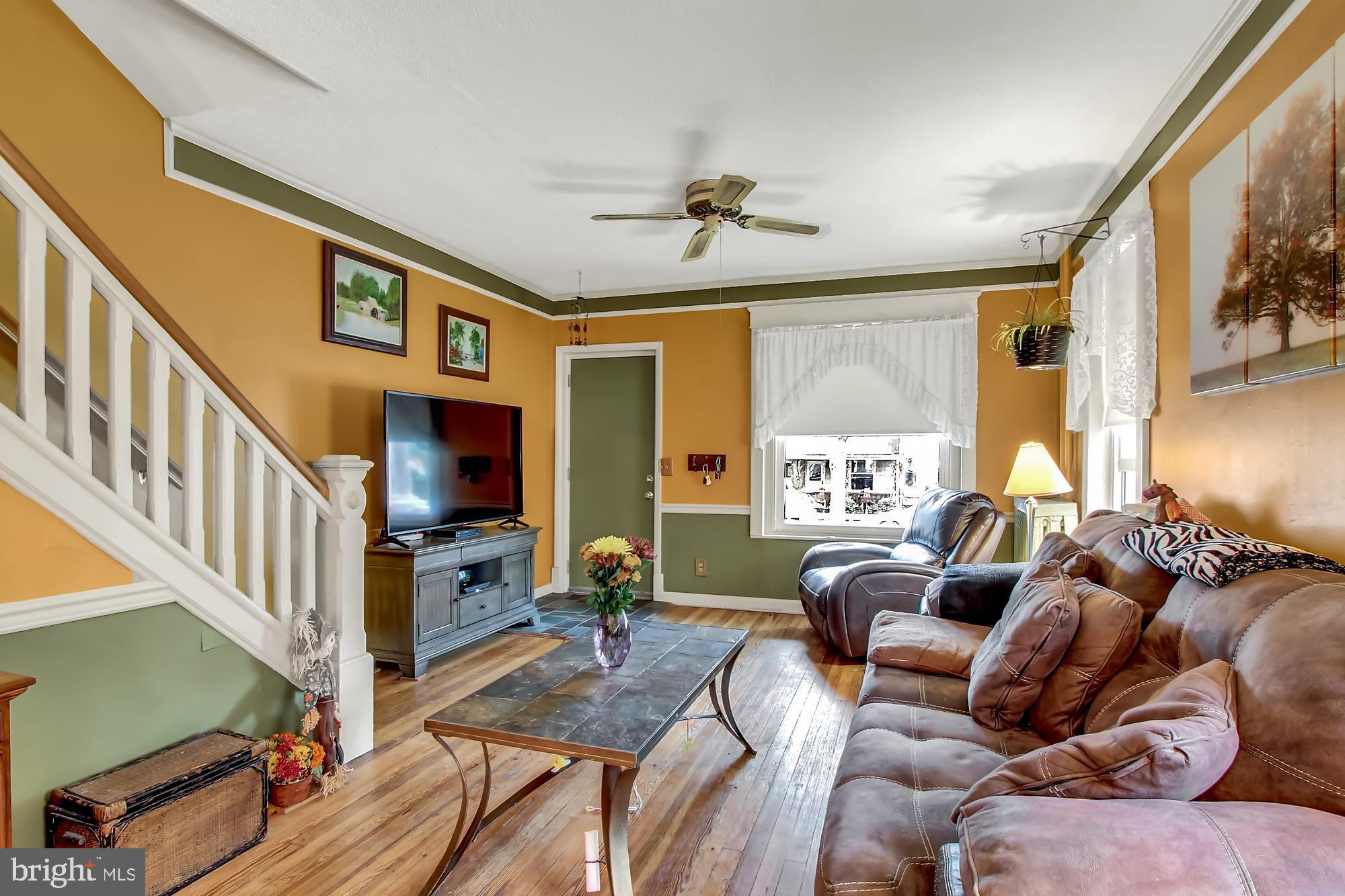 208 West Broad Street Reading, PA 19607 - Photo 3 of 23