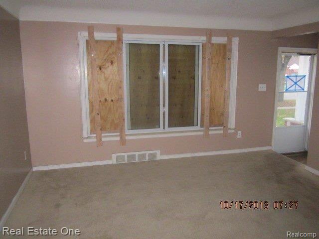 20051 Burt Road Detroit, MI 48219 - Photo 7 of 15 Living room entry