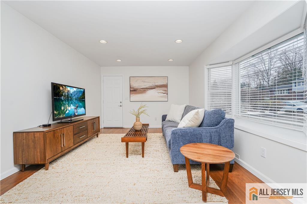 11 Agate Road East Brunswick, NJ 08816 - Photo 32 of 49