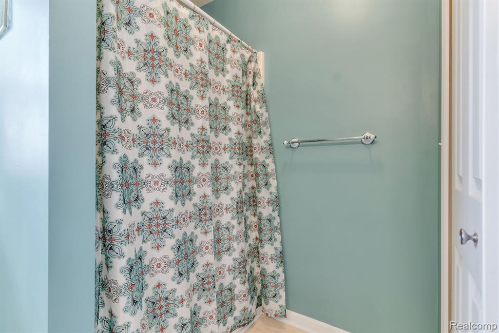 8246 Kimble Drive Pinckney, MI 48169 - Photo 25 of 45