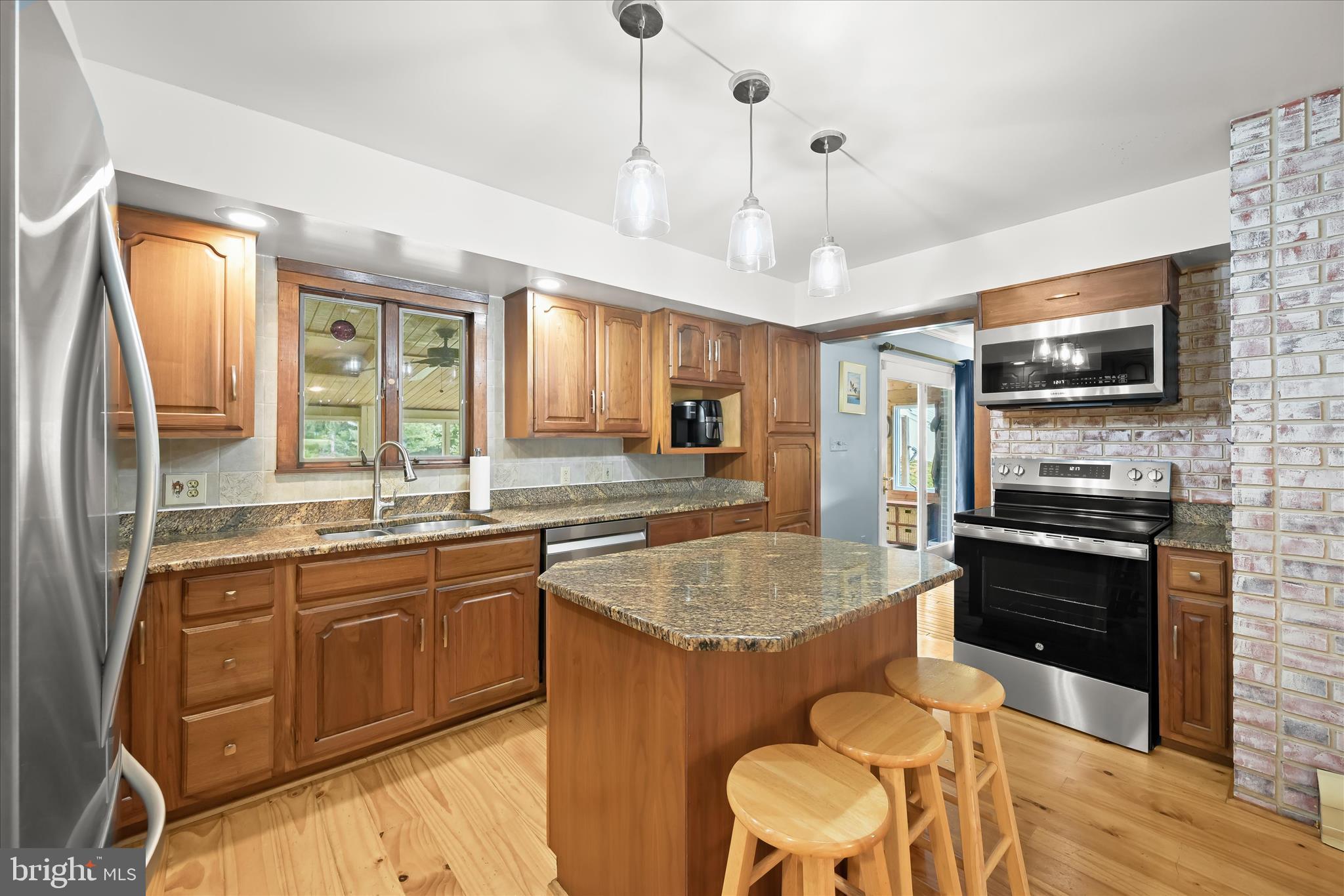 2319 Braddock Road Mount Airy, MD 21771 - Photo 26 of 94 Eat-In Kitchen